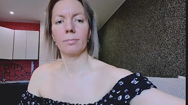 Snapshot of Amanda_Luxe chatting on 03.04.26 Amanda Luxe online show from 03.04.26