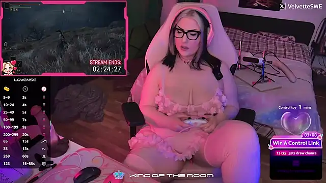 Snapshot of VelvetteSWE chatting on 05.11.26 VelvetteSWE online show from 05.11.26