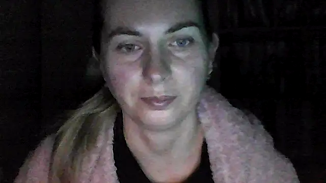 VikiLove765 online show from 01.09.26