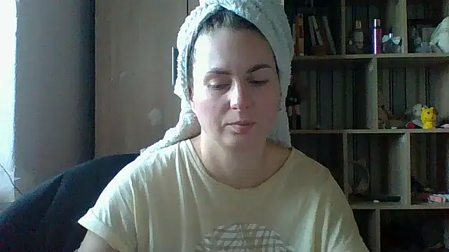 VikiLove765 online show from 03.02.26