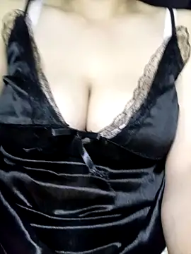 Merrylinh online show from 02.17.26