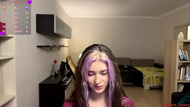 Snapshot of Dia_DeAmas chatting on 04.15.26 Dia DeAmas online show from 04.15.26