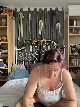 NymphoBuzi online show from 05.24.26