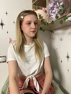 KissChristie online show from 01.12.26