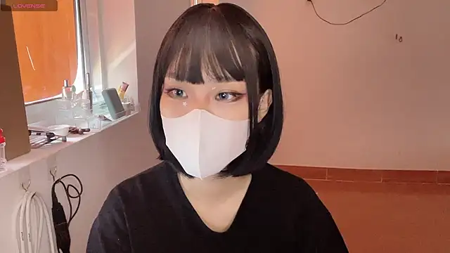 Snapshot of Tieu-May chatting on 02.09.26 Tieu-May online show from 02.09.26