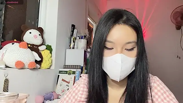 Tieu-May online show from 04.15.26