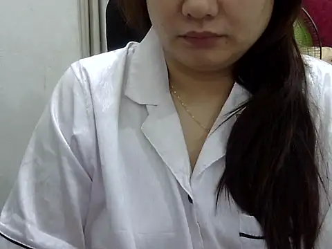 Sarah no land online show from 04.11.26