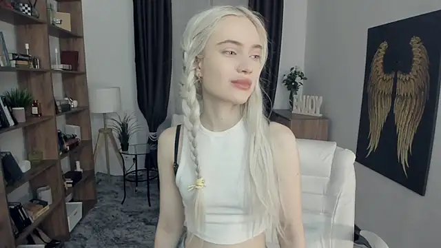 KristalCrowner online show from 03.01.26