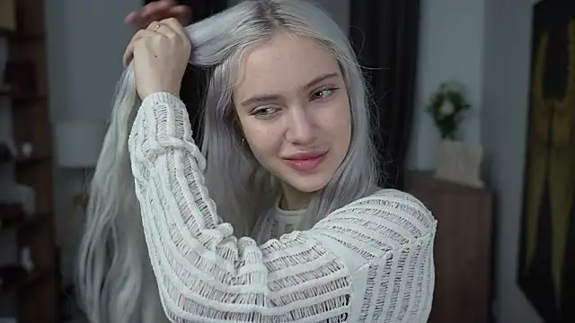 KristalCrowner online show from 03.08.26