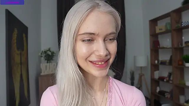 KristalCrowner online show from 04.11.26