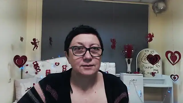 Snapshot of EmilyL0ve chatting on 02.08.26 EmilyL0ve online show from 02.08.26