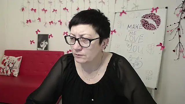 Snapshot of EmilyL0ve chatting on 03.02.26 EmilyL0ve online show from 03.02.26