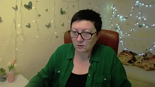 Snapshot of EmilyL0ve chatting on 03.05.26 EmilyL0ve online show from 03.05.26