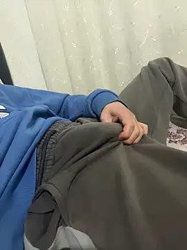 Kdkdndndxnxn online show from 04.03.26