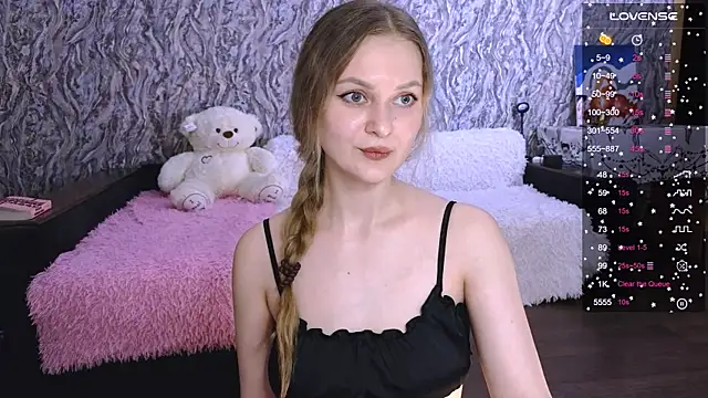 Snapshot of Chloe_muar chatting on 03.20.26 Chloe muar online show from 03.20.26