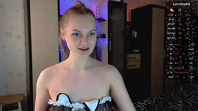 Snapshot of Chloe_muar chatting on 04.20.26 Chloe muar online show from 04.20.26