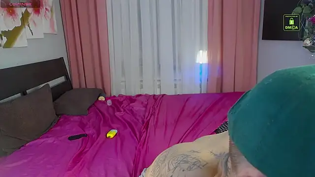 Snapshot of Jamie_Inked chatting on 01.08.26 Jamie Inked online show from 01.08.26