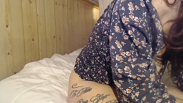 Snapshot of saraswirls69@xh chatting on 05.11.26 saraswirls69xh online show from 05.11.26
