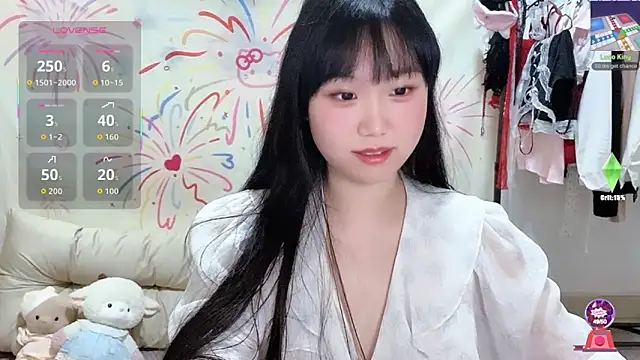 Snapshot of xiaoguai99 chatting on 04.11.26 xiaoguai99 online show from 04.11.26
