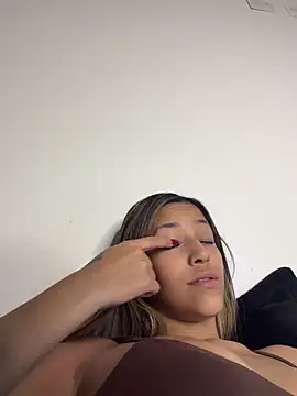 vicky bass  online show from 03.06.26