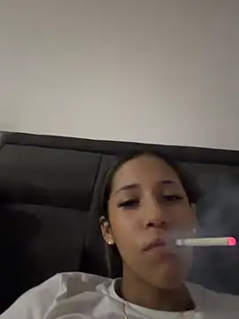 Snapshot of vicky_bass_ chatting on 05.16.26 vicky bass online show from 05.16.26