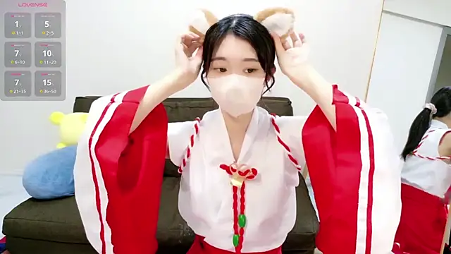 Snapshot of Rui-chaaan chatting on 04.26.26 Rui-chaaan online show from 04.26.26