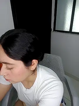 Snapshot of SweetAlbedo chatting on 02.25.26 SweetAlbedo online show from 02.25.26