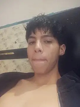 Snapshot of LocalVenee6 chatting on 03.04.26 LocalVenee6 online show from 03.04.26