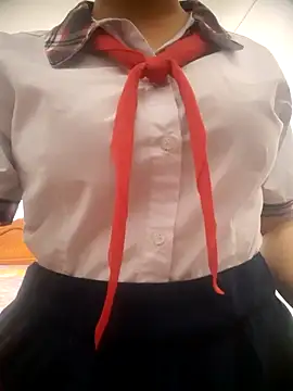Snapshot of lina_loveee chatting on 05.17.26 lina loveee online show from 05.17.26