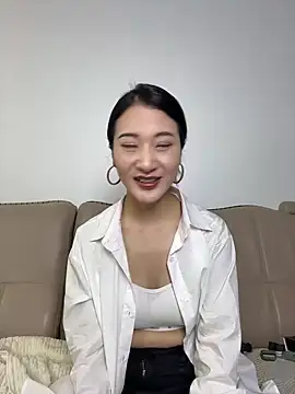 Snapshot of djjfnfczks chatting on 05.28.26 djjfnfczks online show from 05.28.26