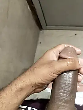 Snapshot of 8inchhere chatting on 03.20.26 8inchhere online show from 03.20.26