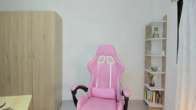 Snapshot of celestes777 chatting on 01.10.26 celestes777 online show from 01.10.26