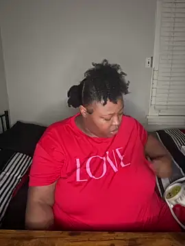 Chocolatebunnyxx96 online show from 04.15.26