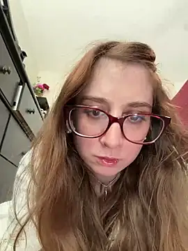 Snapshot of Elenore_hoesevelt chatting on 05.04.26 Elenore hoesevelt online show from 05.04.26