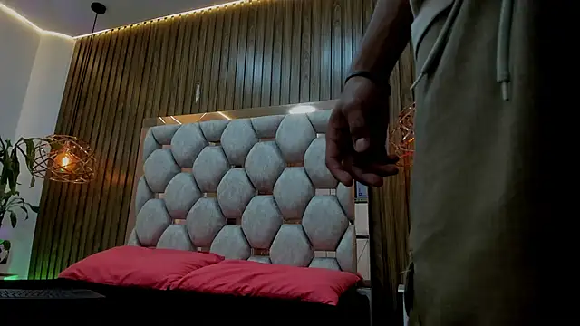 Snapshot of james__walsh chatting on 02.08.26 james walsh online show from 02.08.26