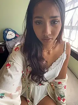 Snapshot of Lyla_Love chatting on 01.10.26 Lyla Love online show from 01.10.26