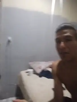 Rodrigohernan19 online show from 04.11.26