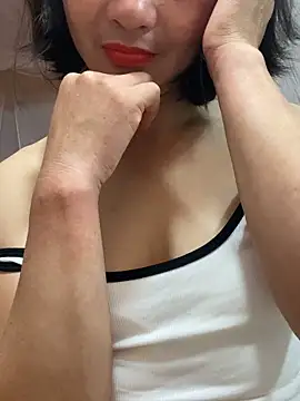 Snapshot of Some-03 chatting on 04.12.26 Some-03 online show from 04.12.26