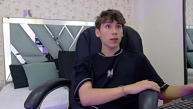 Liam Noxx online show from 01.06.26