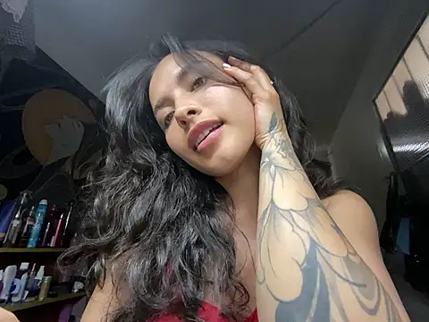 Snapshot of auroramooon chatting on 02.19.26 auroramooon online show from 02.19.26