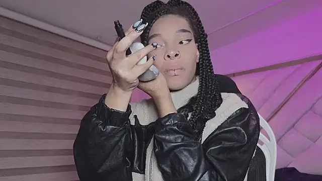 mia gatesvg online show from 03.26.26