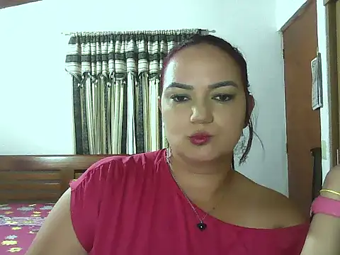 Snapshot of Roja_tentacion chatting on 03.26.26 Roja tentacion online show from 03.26.26