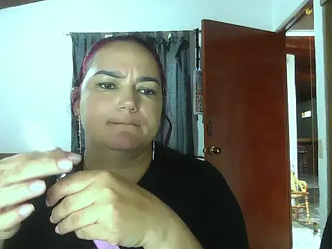 Snapshot of Roja_tentacion chatting on 04.30.26 Roja tentacion online show from 04.30.26