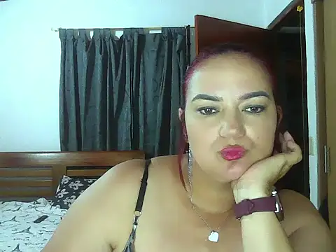Snapshot of Roja_tentacion chatting on 05.17.26 Roja tentacion online show from 05.17.26