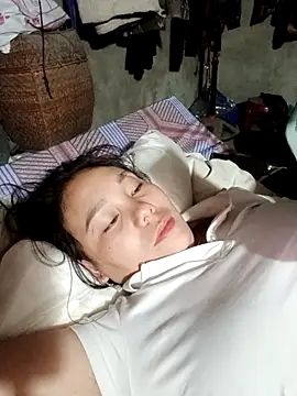 Snapshot of vanvan005 chatting on 02.14.26 vanvan005 online show from 02.14.26