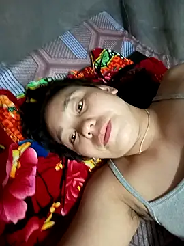 Snapshot of vanvan005 chatting on 02.25.26 vanvan005 online show from 02.25.26