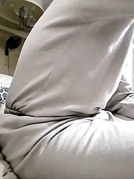 Snapshot of MonetaryContest chatting on 02.04.26 MonetaryContest online show from 02.04.26