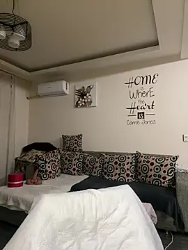 IRISWHITE17 online show from 02.09.26