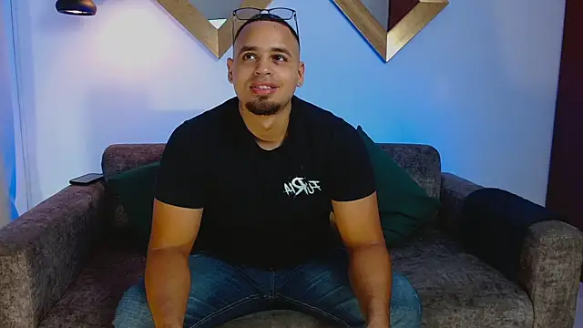 Snapshot of NikoSantoss chatting on 01.07.26 NikoSantoss online show from 01.07.26