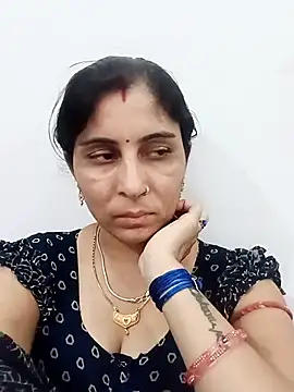 Hot ree85 online show from 04.17.26